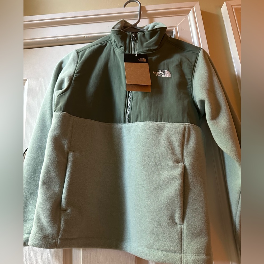 Youth North Face Jacket NWT unisex